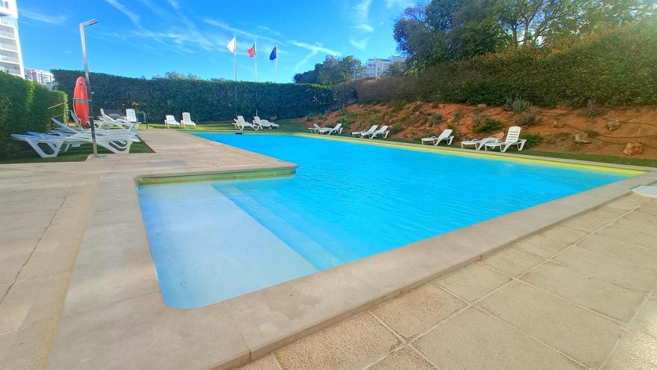 Flamingo View - Pool + Wifi + Ac Lägenhet Portimão Exteriör bild
